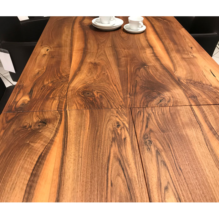 außergewöhnlicher Esszimmertisch