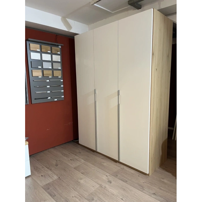 kleiderschrank-01