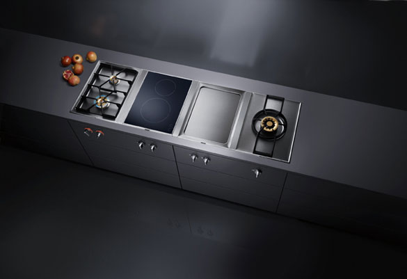 01 02 Gaggenau Fully electronic gas cooktops 01-2